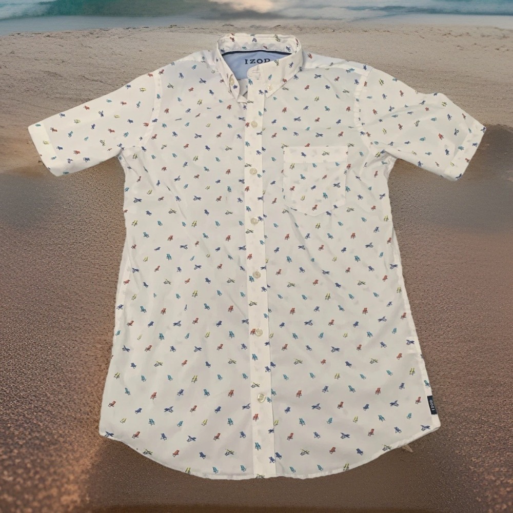 IZOD Short Sleeve Button Down Shirt Men's Small All Over Print Lawn Chairs Relax